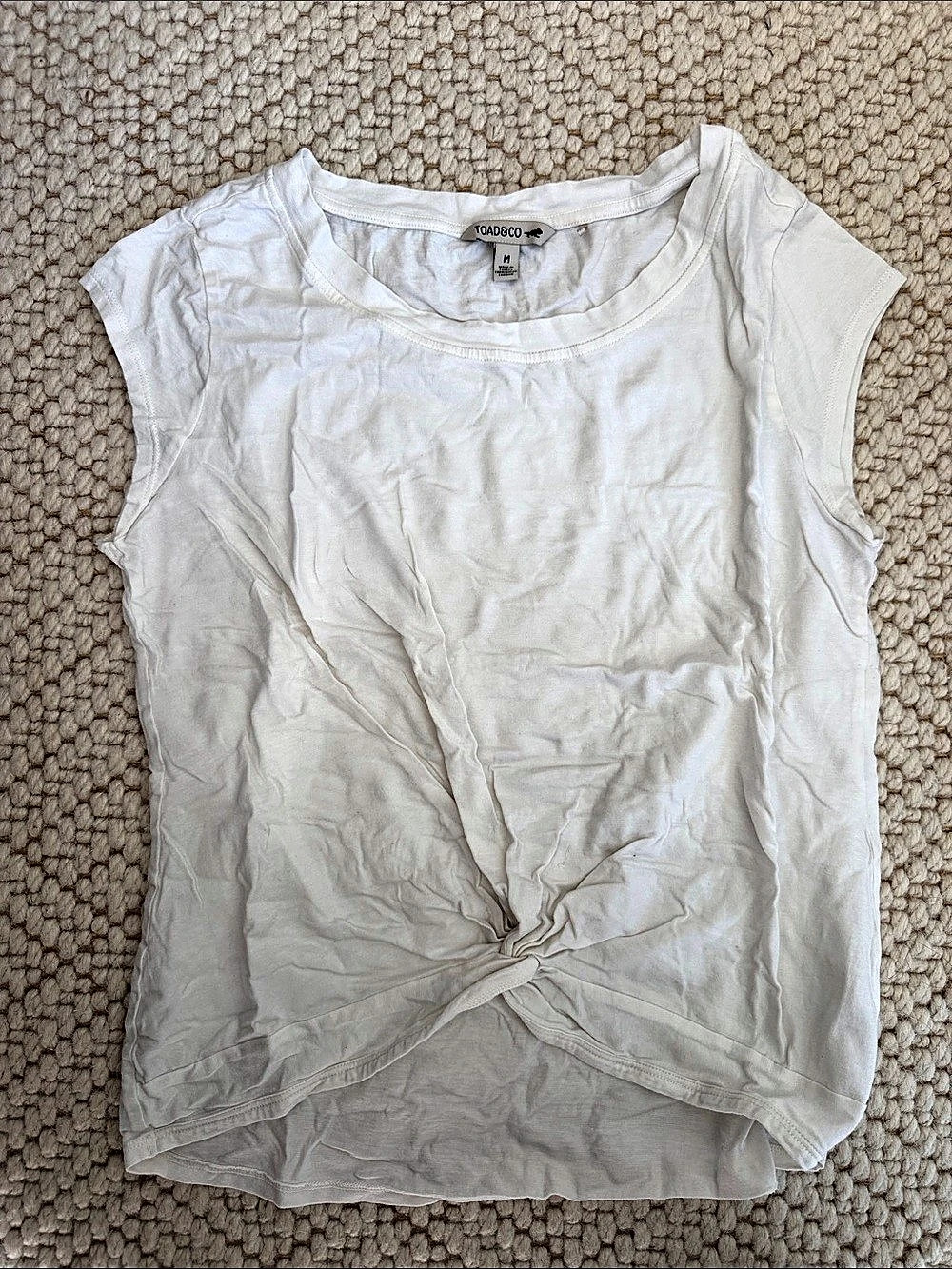 Mudd Front Knot White Tee Size Medium Like New
